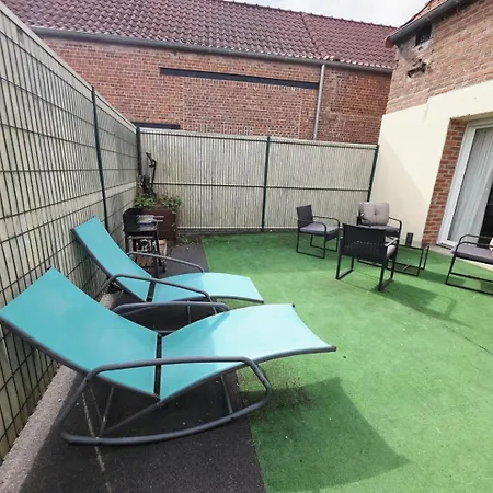 De L'auquere Holiday home *